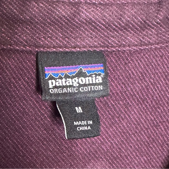 Patagonia Women's Long Sleeves Button-Up in Deep Plum Size M - Picture 2 of 7